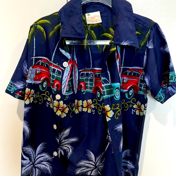 Island Tees button down shirt - Picture 1 of 3